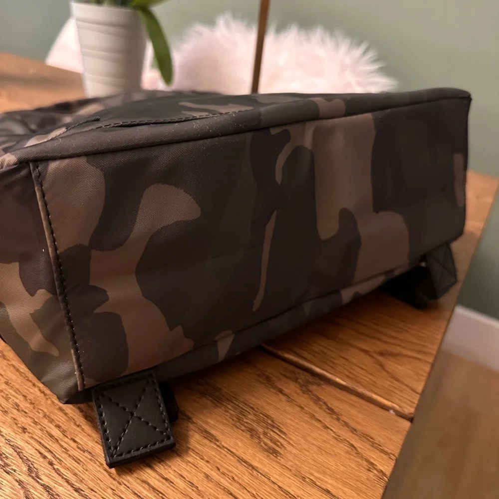 NWT! NEW! Marc Jacobs Preppy Backpack -Nylon Brown Camouflage Unisex Men Women